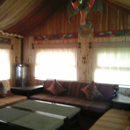 коттедж Leleka Vyzhnynsia Гостевой дом *