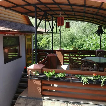 Guest house коттедж Leleka Vyzhnynsia *